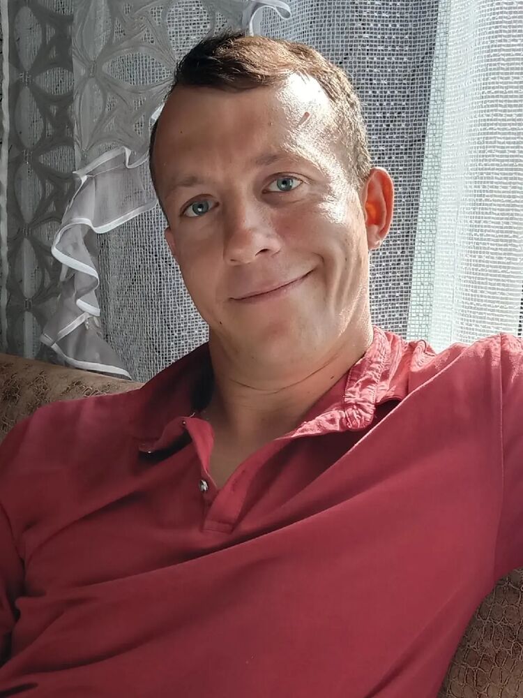  48889262  , 37 ,    