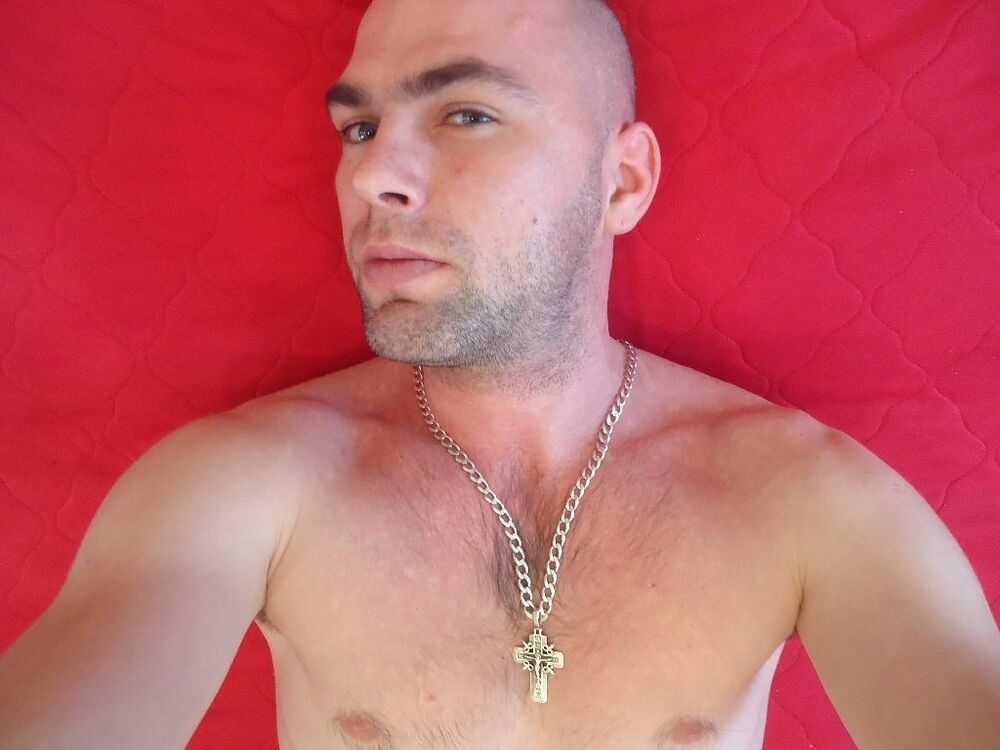  5753782  DENIS, 39 ,    