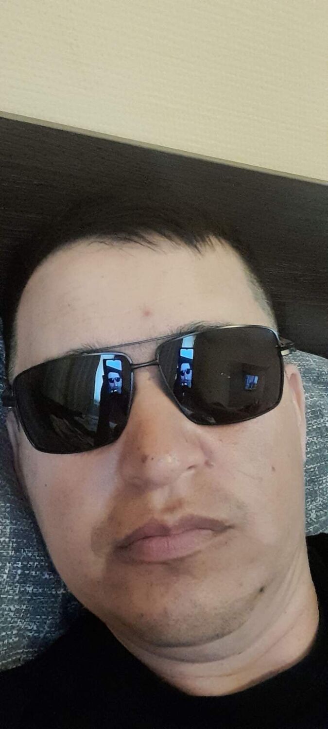  42201442  Akram, 41 ,    