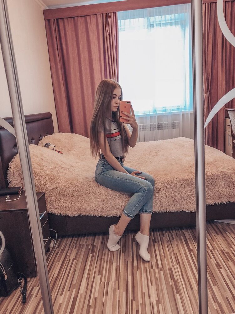  18798682  , 23 ,    