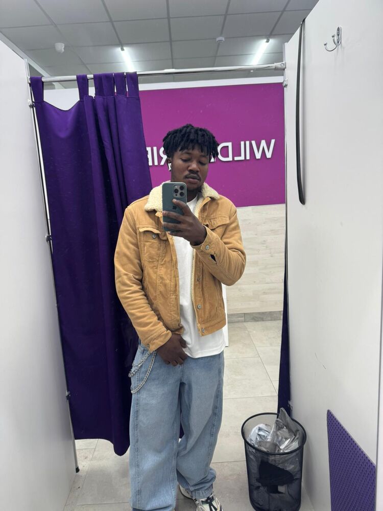  ,   Oheneba, 27 ,   ,   