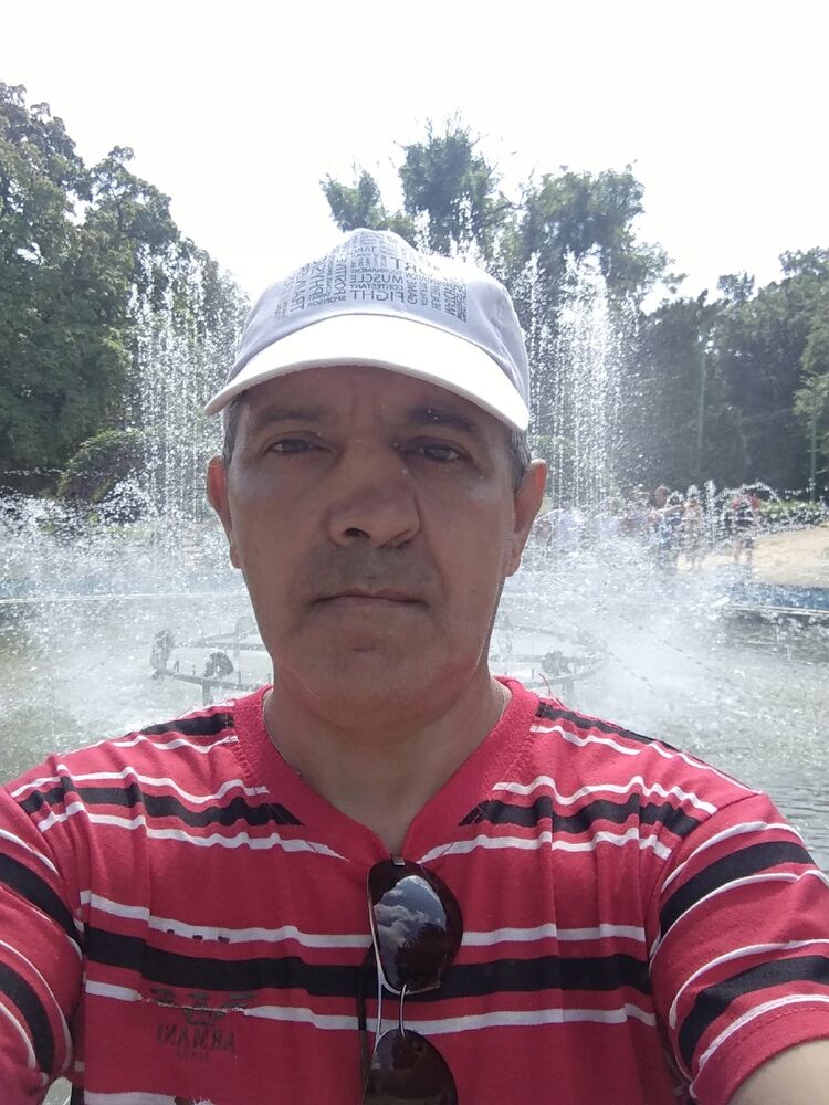  40077562  Oleg, 56 ,    