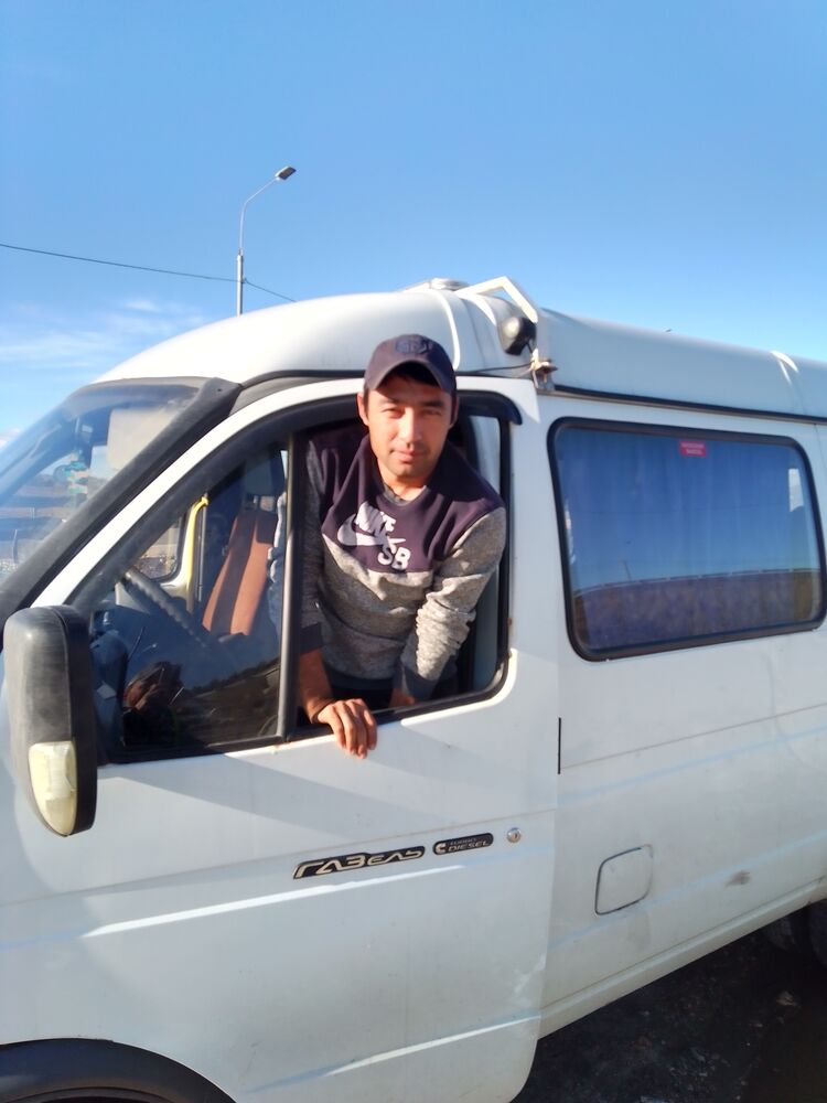  29966252  , 37 ,    