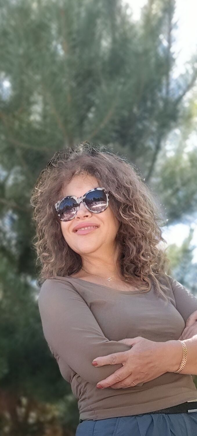  53221482  Irina, 52 ,    