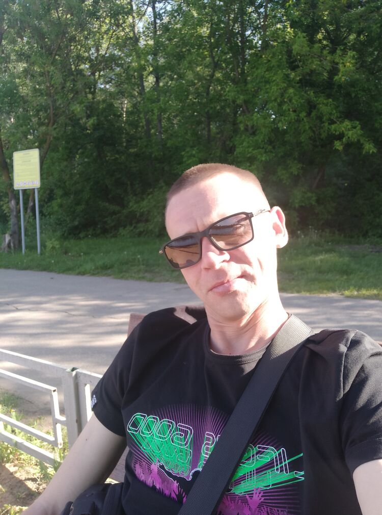  43561802  Artur, 35 ,    