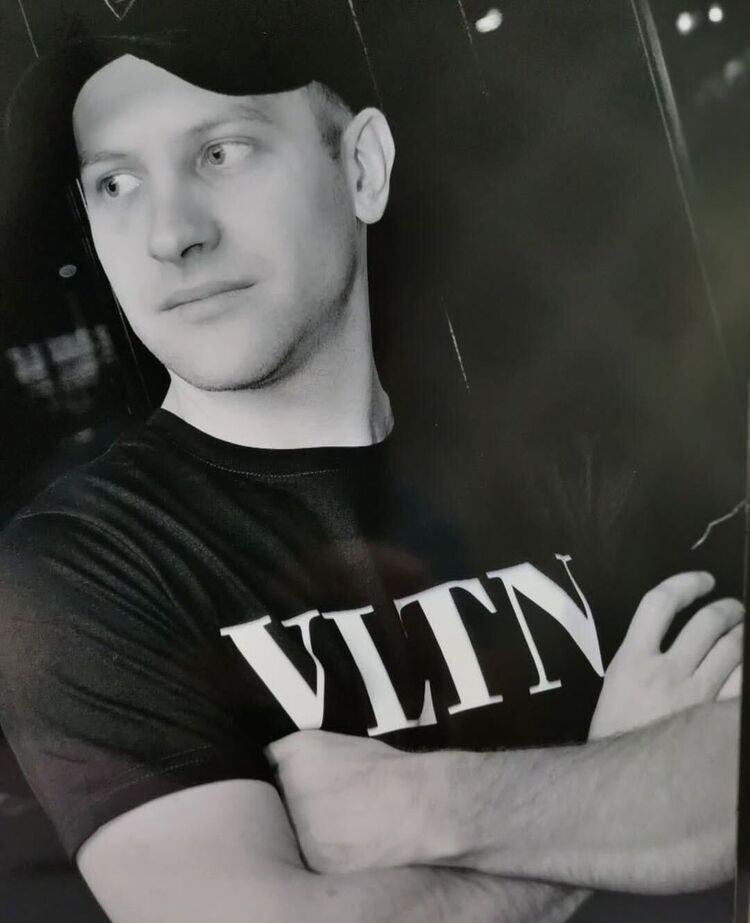 ���� 43104952 ������� ����, 37 ���, ���� ���������� � �������