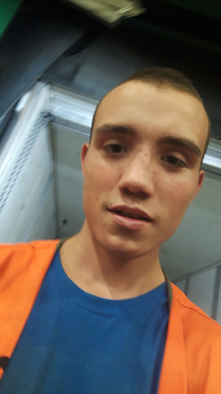  46180682  , 21 ,    