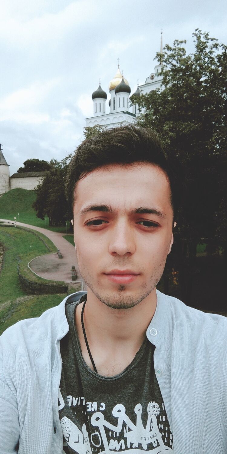  26040882  Ali, 27 ,    