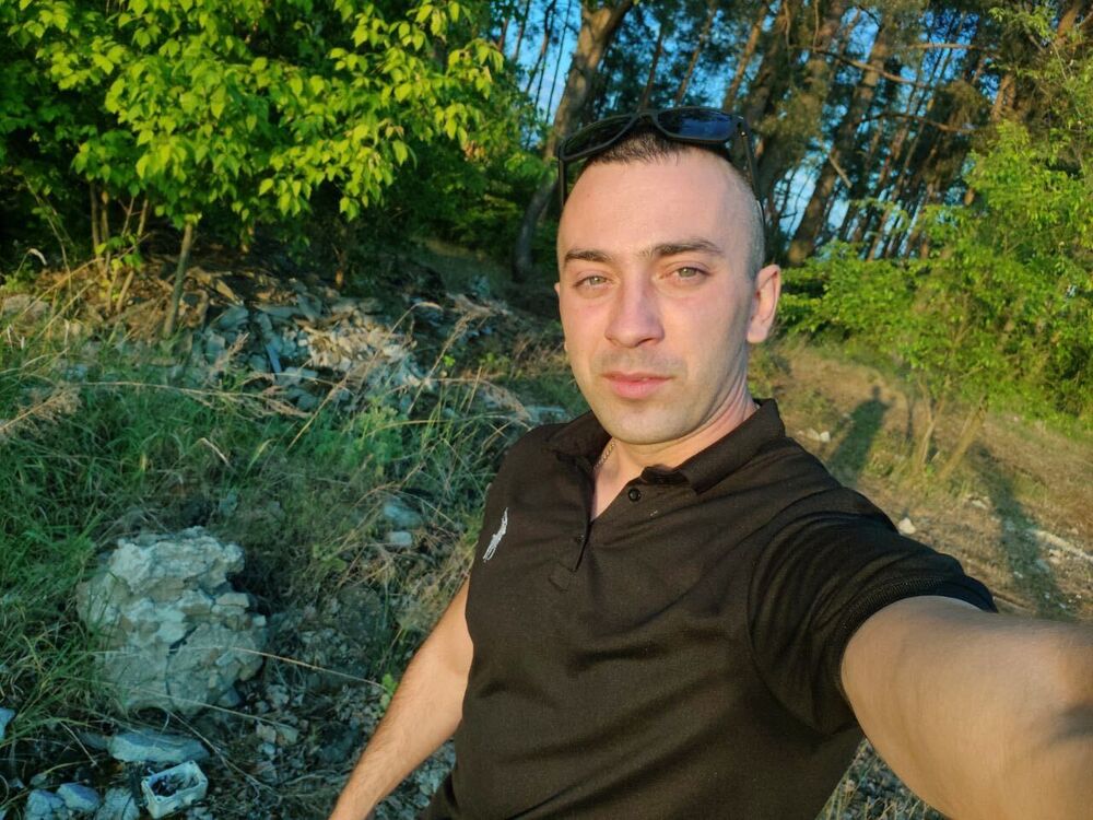  51503712  Alex, 31 ,    