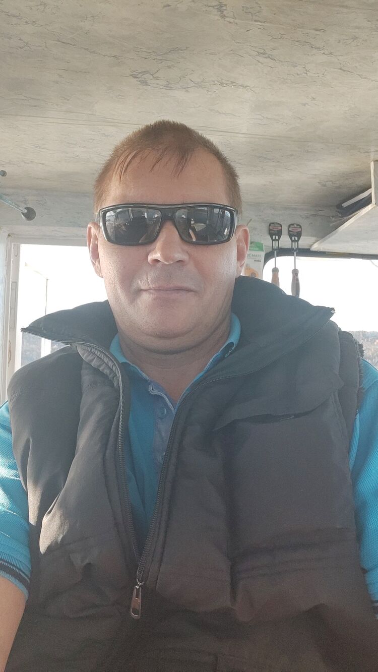  51779702  , 44 ,    