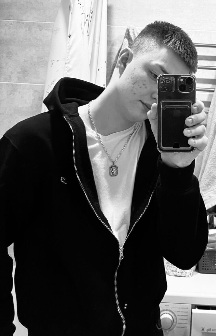  ,   Kirill, 19 ,   ,   