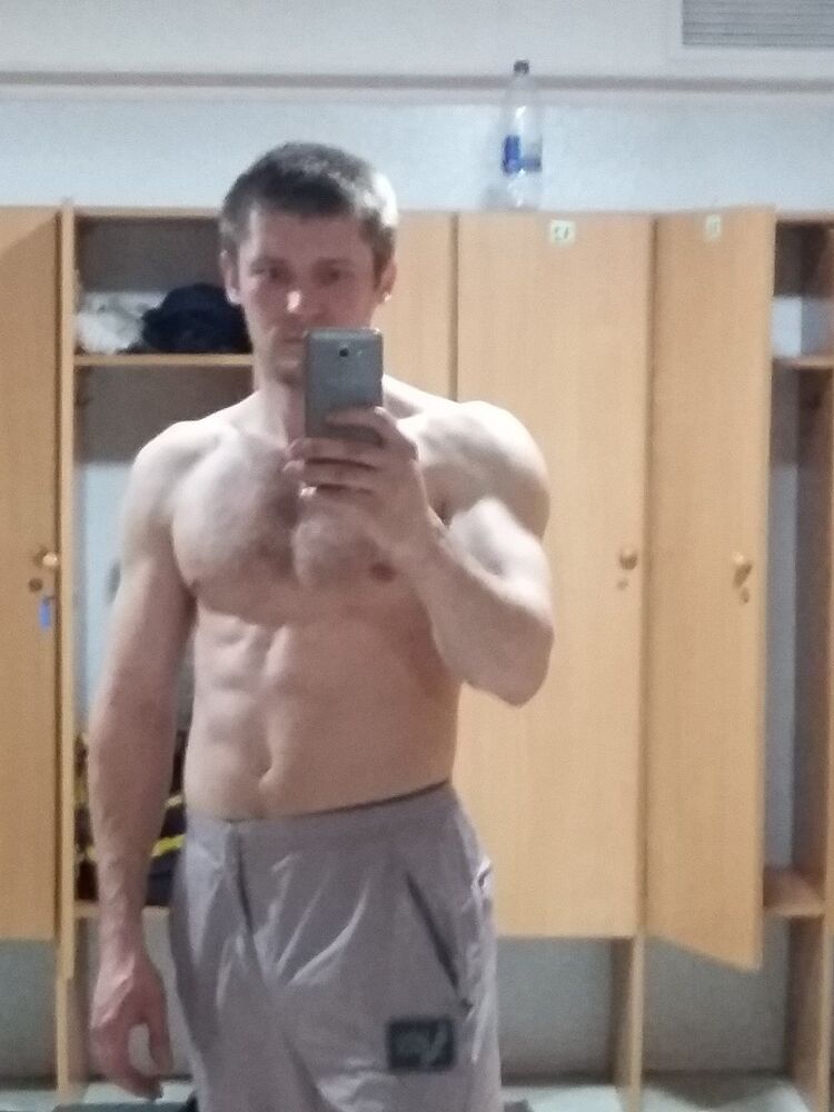  ,   Alex, 37 ,   
