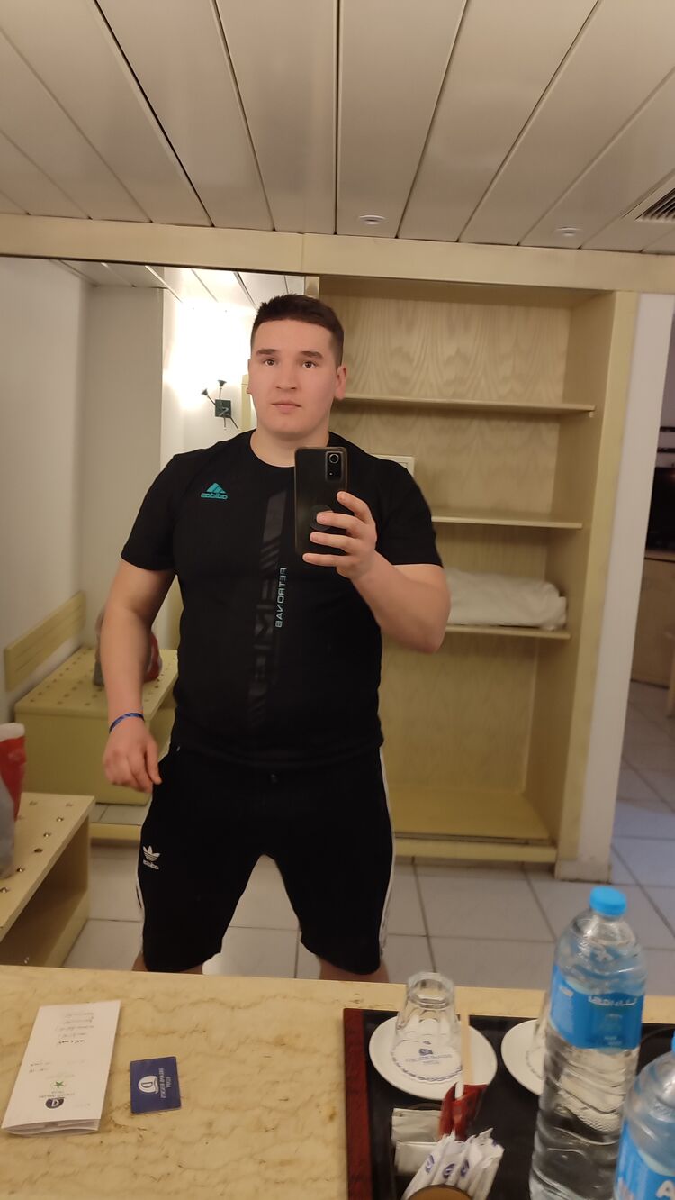  50437732  , 31 ,    