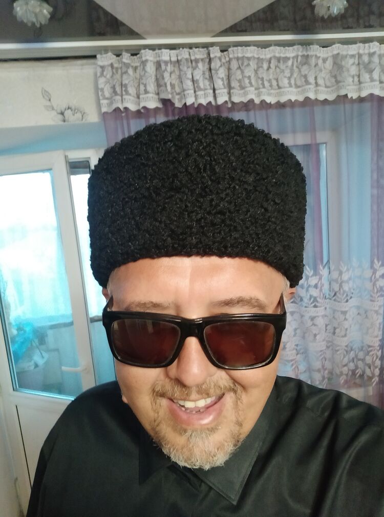  ,   Alex, 47 ,   ,   