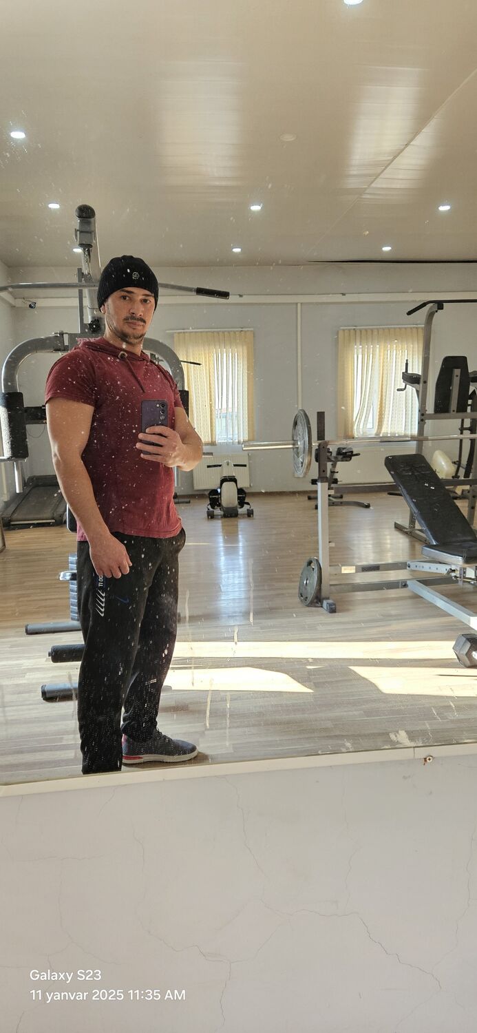  53758052  , 32 ,    Goddard