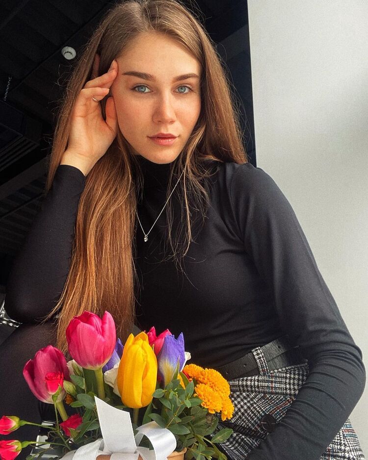  ,   Marina, 24 ,   ,   