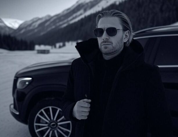  54213052  Alex, 34 ,     