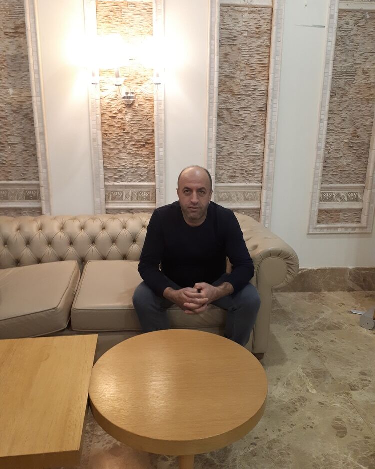  18293382  Hasan, 45 ,    