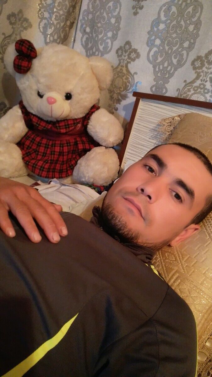  20437662  Azamat, 36 ,    -