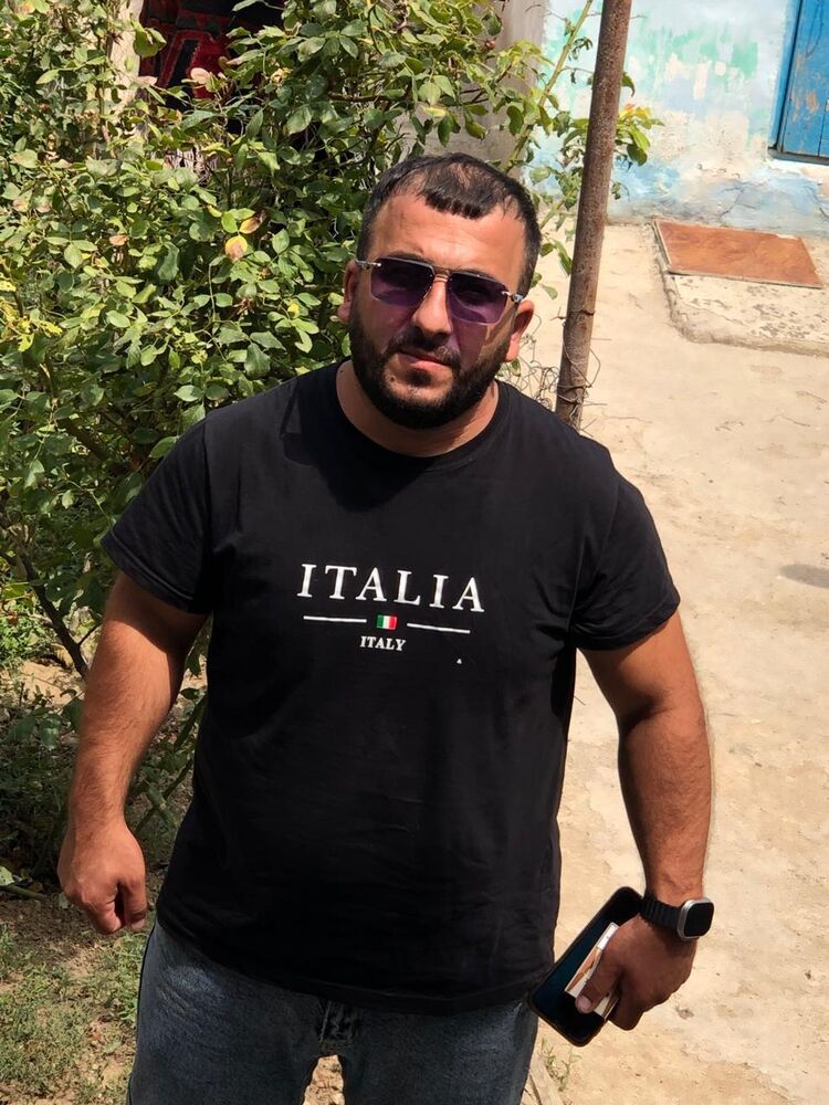  52980412  Bakinec, 35 ,    