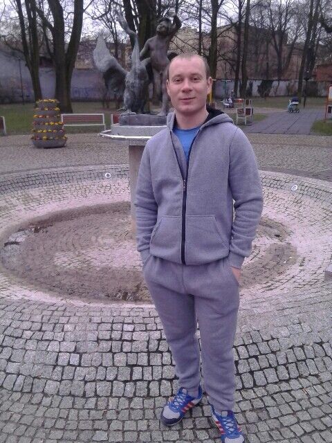  7270632  Valentin, 32 ,    