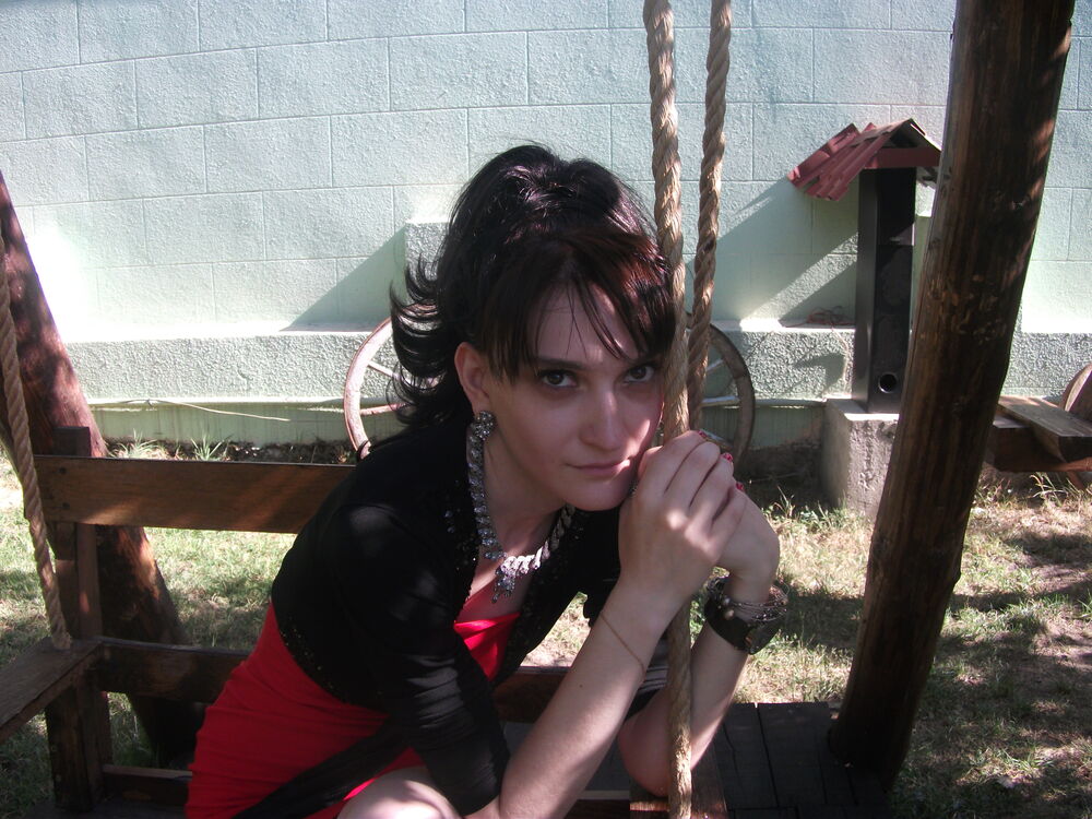  ,   Nika, 38 ,   ,   
