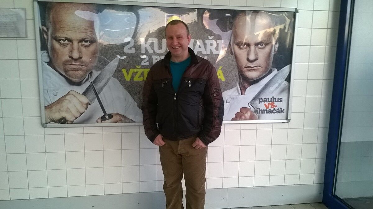  10016372  Aleks, 45 ,    Praha