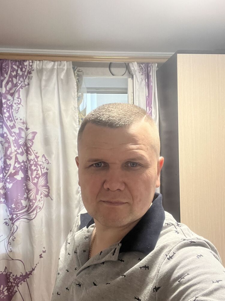  52217062  , 37 ,    