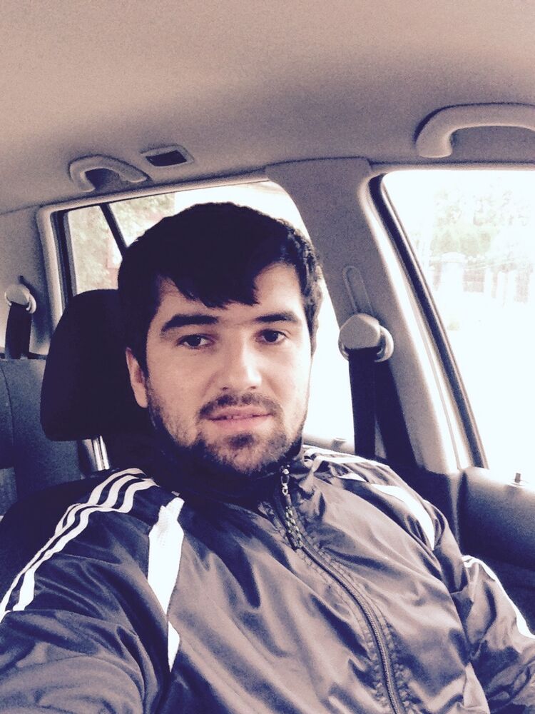  ,   Amir, 34 ,   ,   