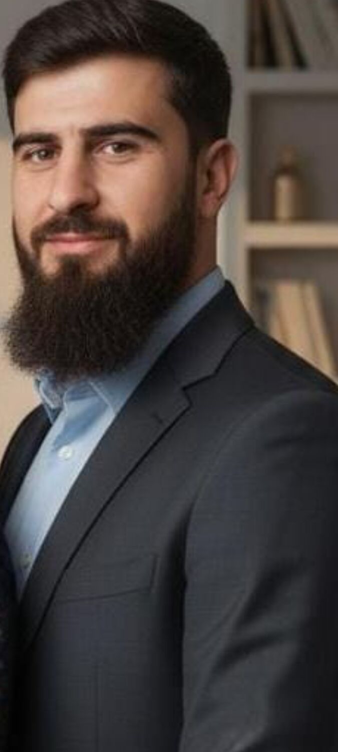  54323572  Malik, 33 ,    