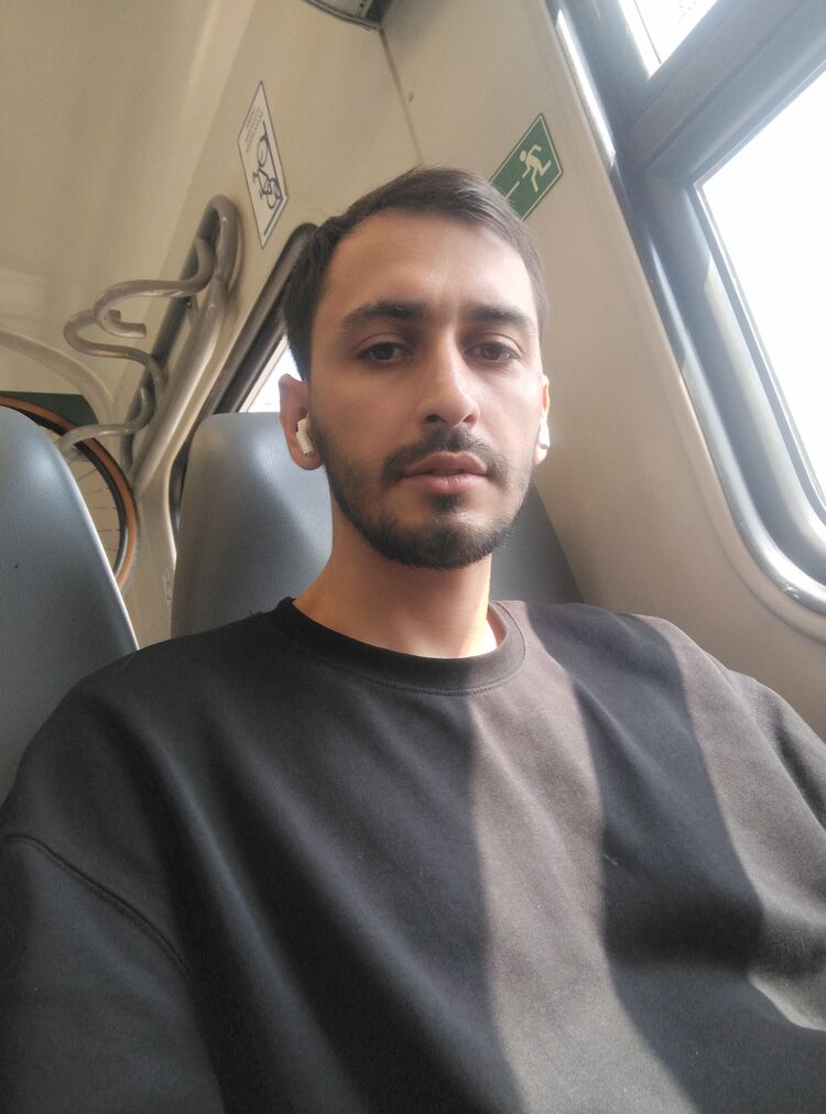  52553922  Gadji, 32 ,    