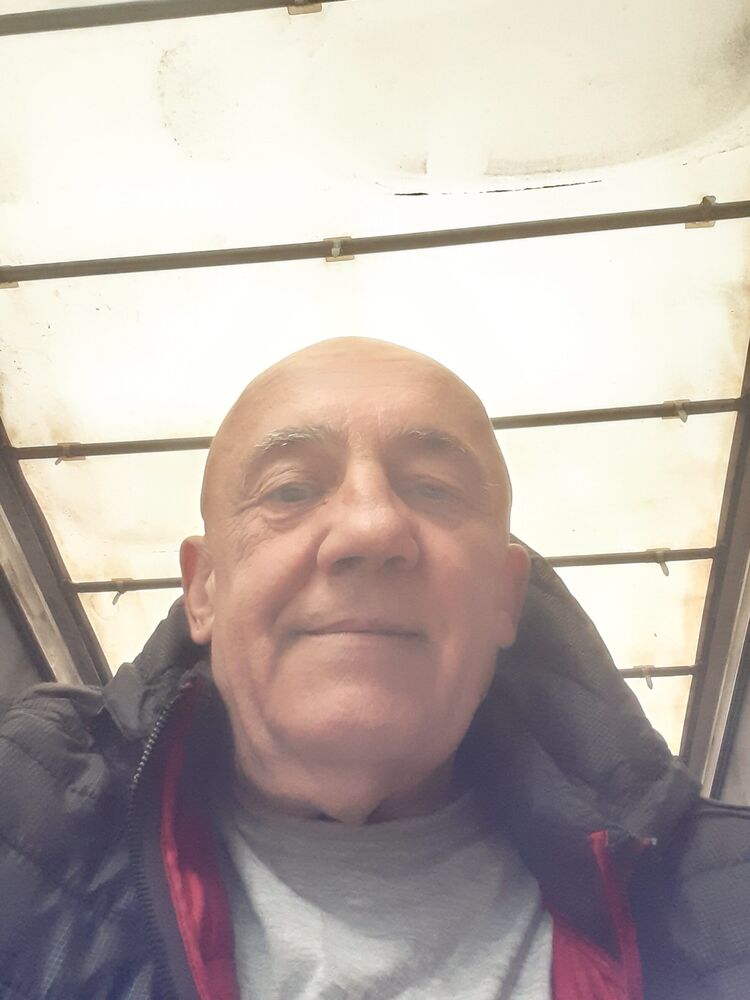  ,   Rade, 61 ,   ,   