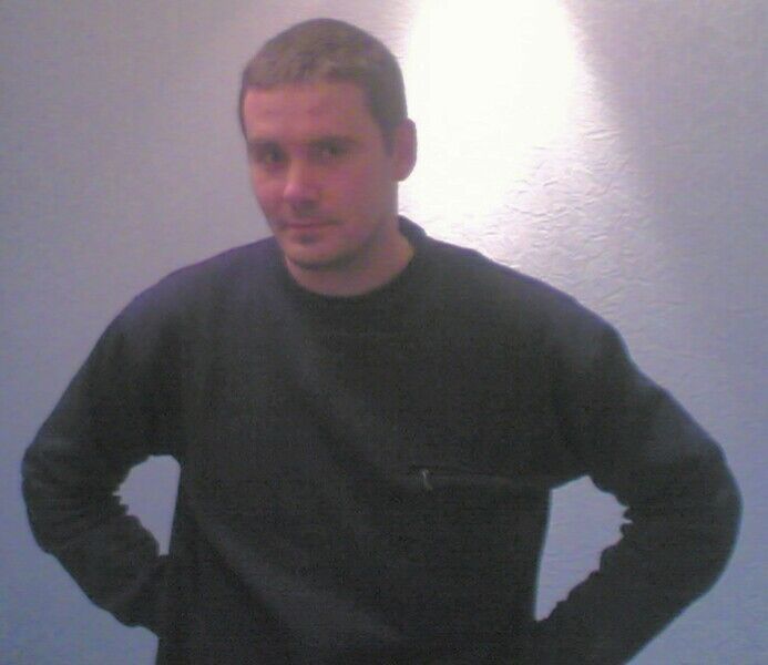  9380522  Pavel, 42 ,    