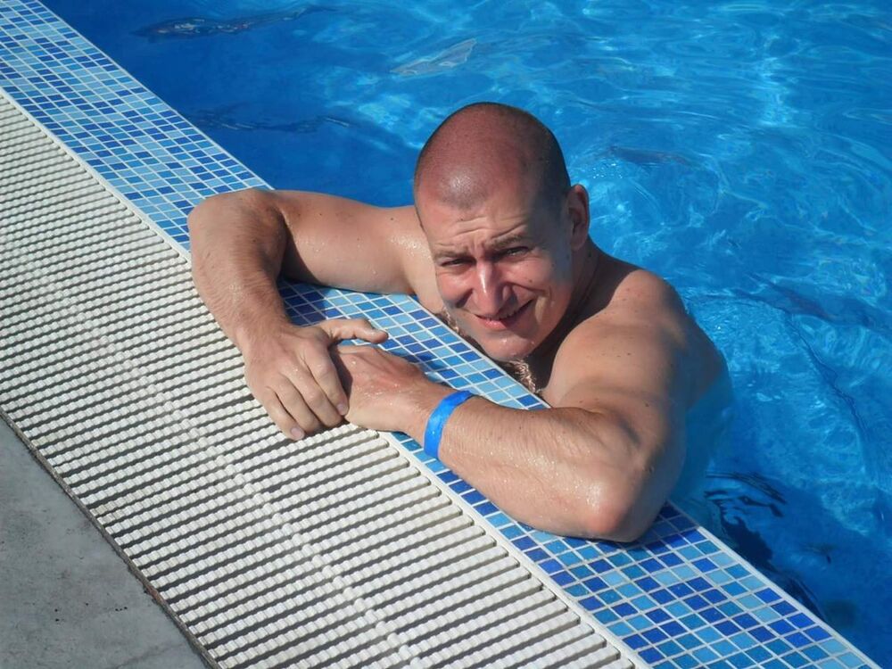  ,   Valentin, 44 ,   ,   , c 