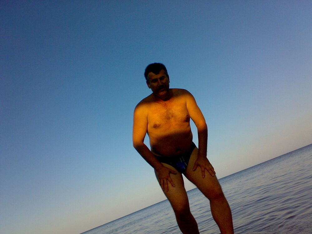  ,   Andre, 45 ,     , c 