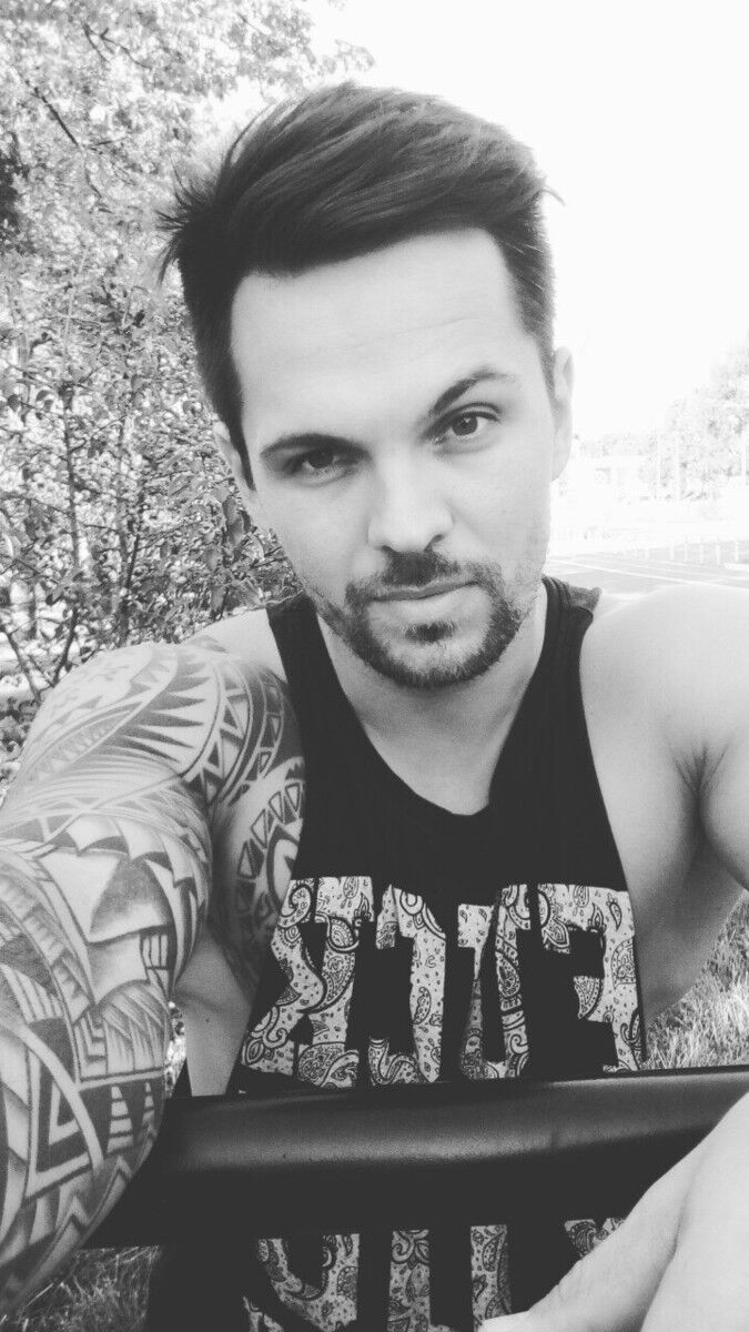  ,   Denis, 38 ,   ,   , c 