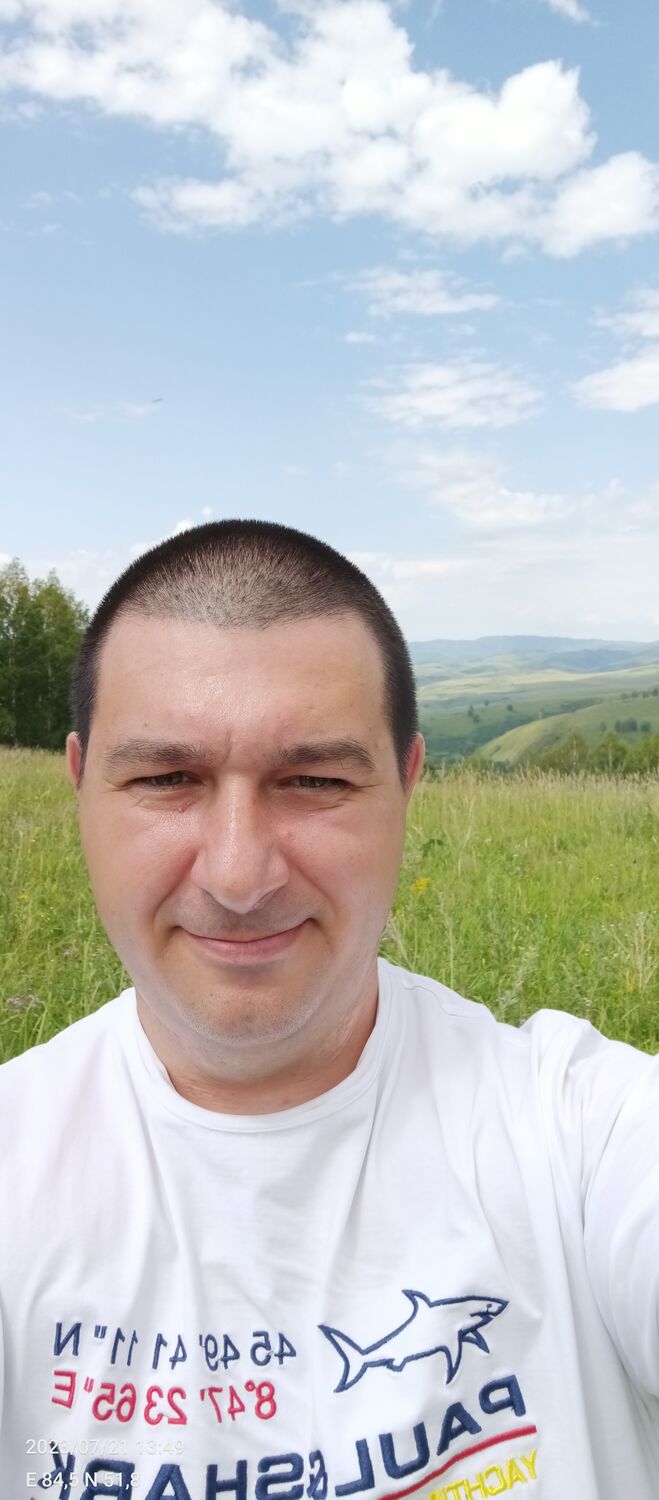  36917492  Artyom, 37 ,    