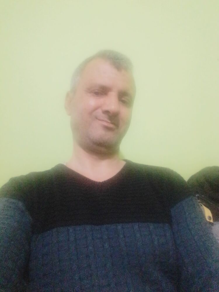  34427182  Salim, 45 ,    