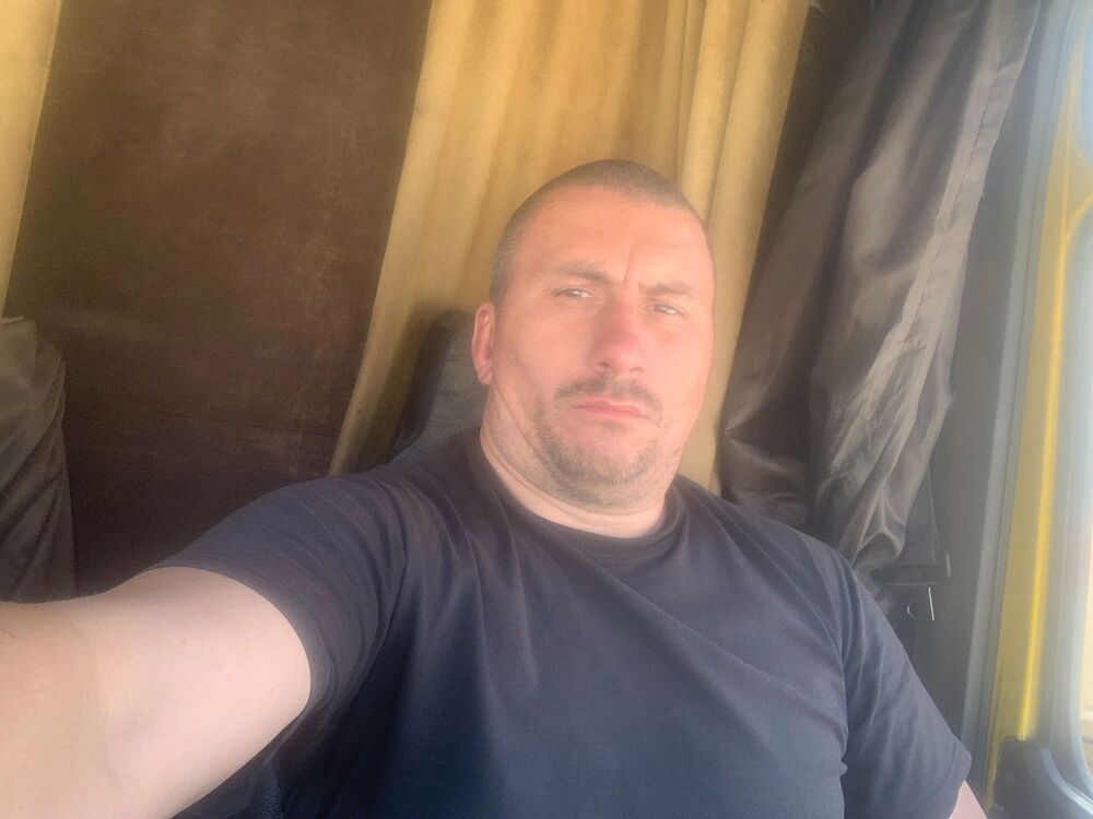  46906212  , 42 ,    