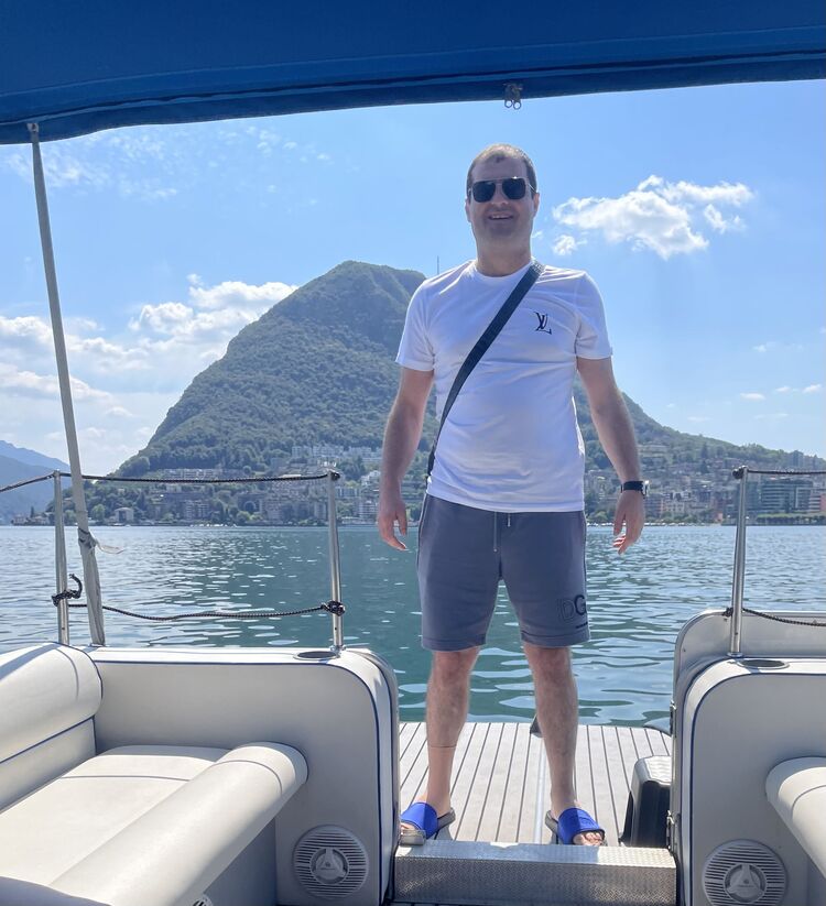  ,   Tigran, 38 ,   ,   