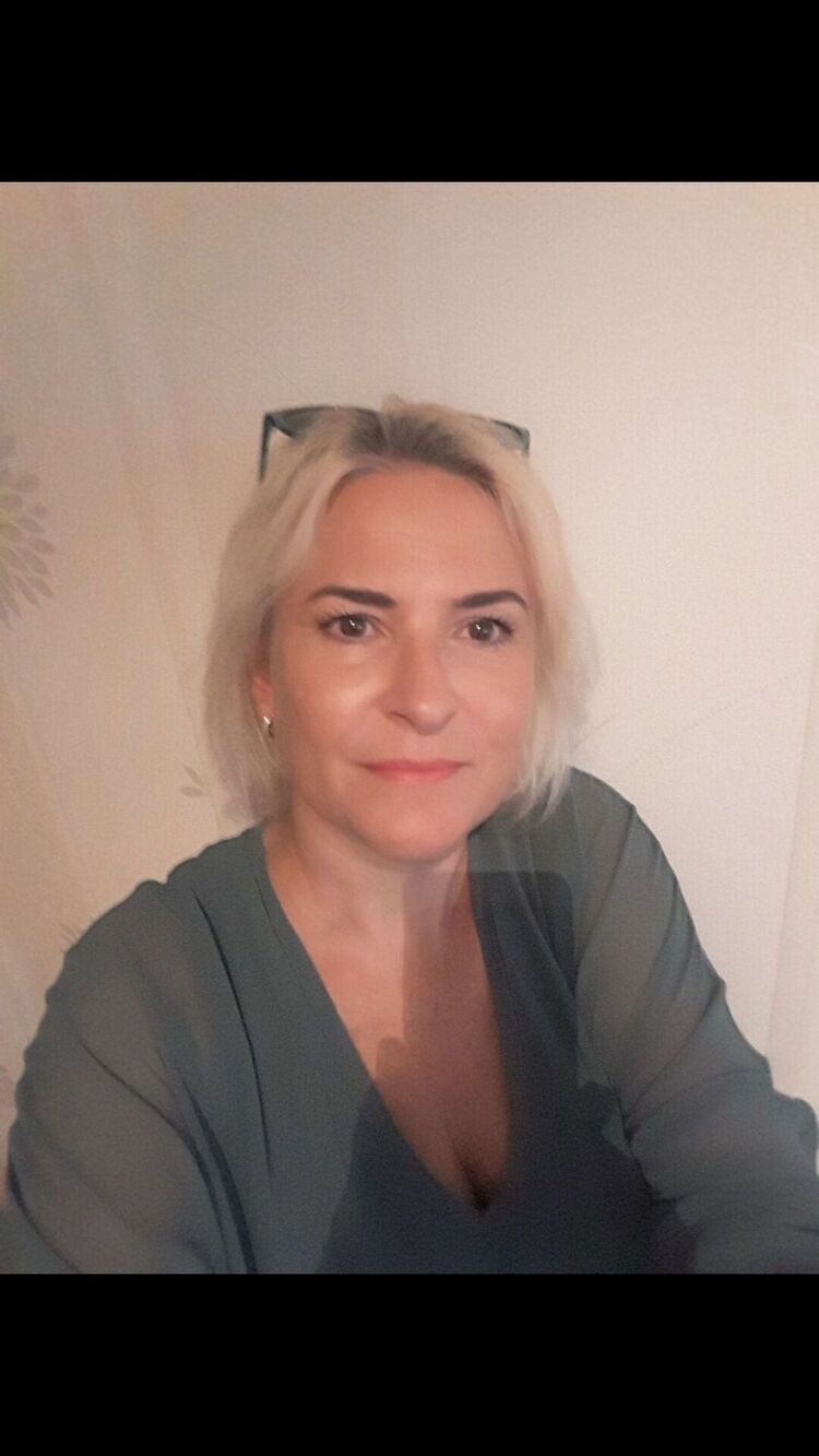  52518252  Tetiana, 51 ,    