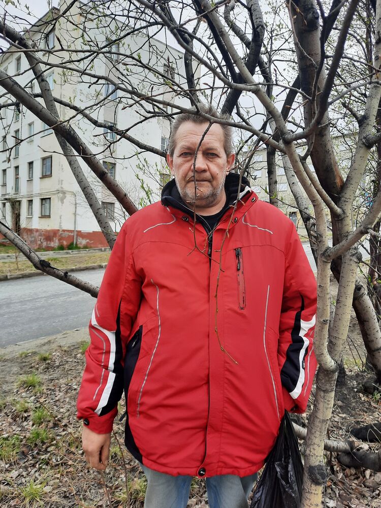  29810792  Sergey, 53 ,    