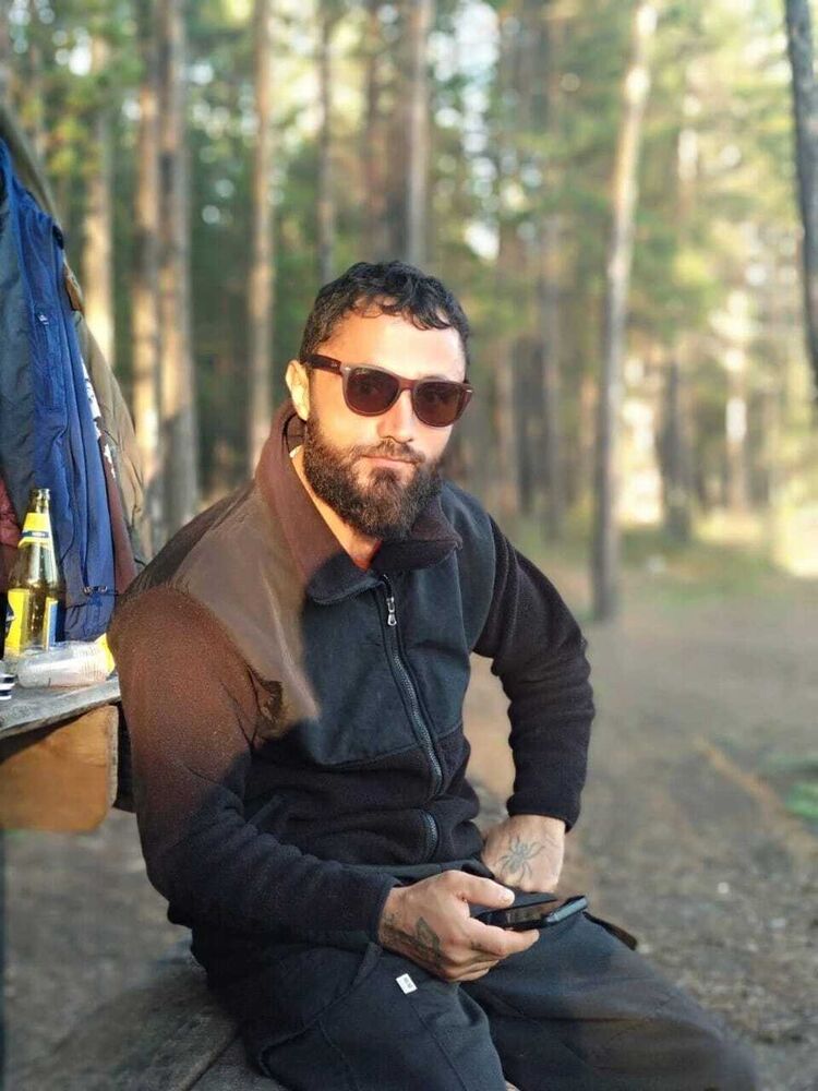  49889662  Arman, 35 ,    