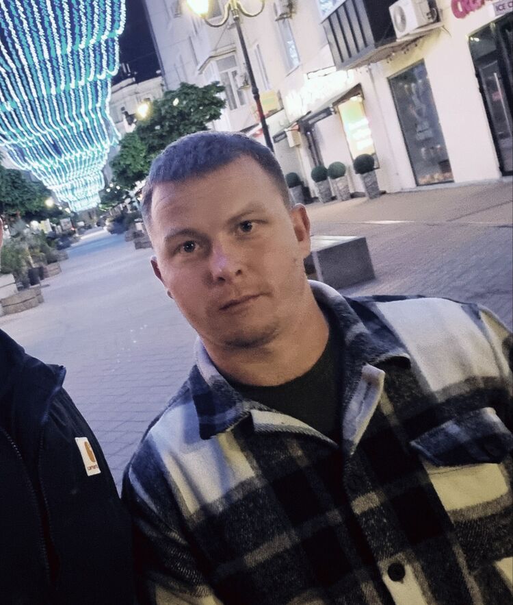  43537412  Aleksey, 29 ,    