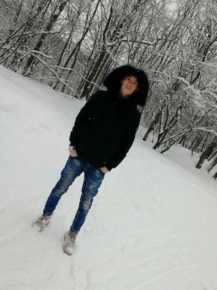  33499192  Andrey, 31 ,    