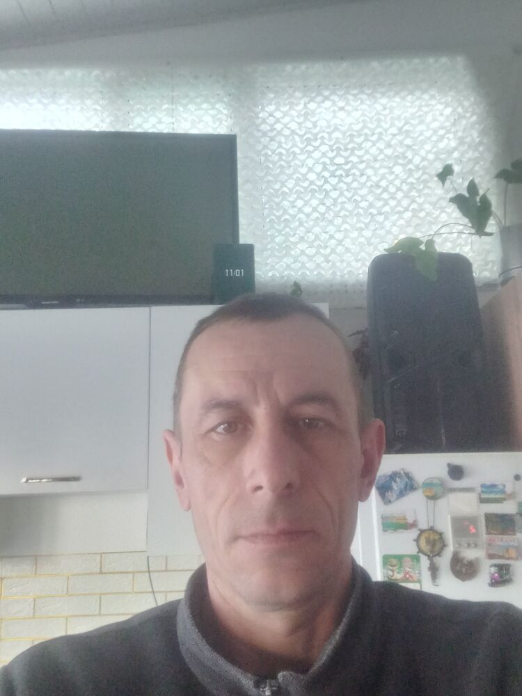  48883592  , 33 ,    