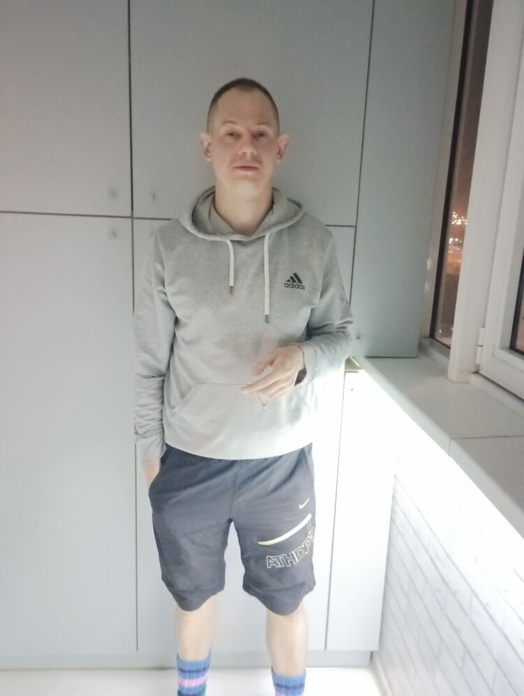  52919972  , 37 ,    -