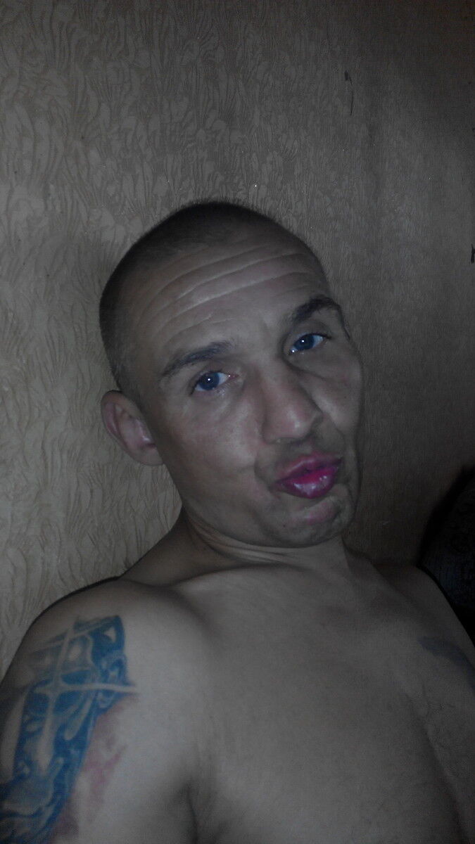  12848272  Romarik, 48 ,    