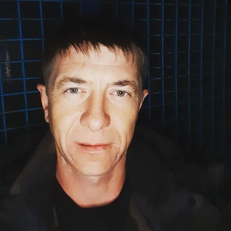  26097972  Alex, 37 ,    