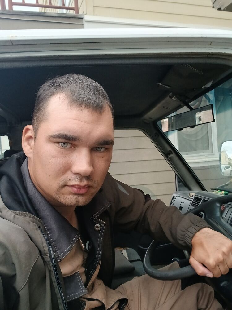  53435182  , 28 ,    -